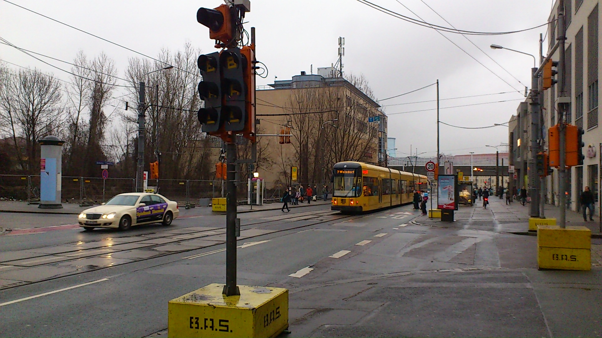 Kleine Verbesserung an der Zentralhaltestelle Kesselsdorfer Straße