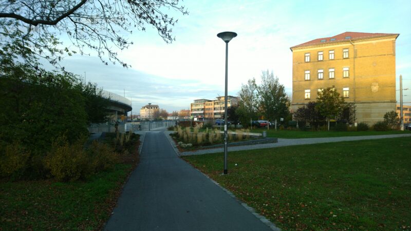 Radweg zum Weißeritzufer