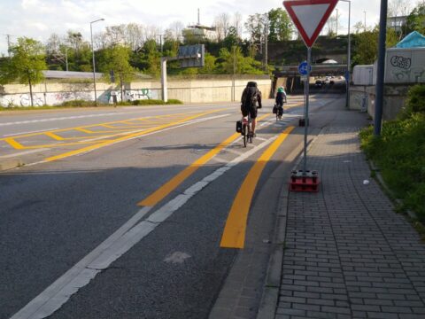 Verkehrsversuch Flügelweg – für Busse und Radfahrer