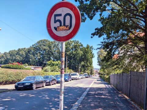 Petition für Tempo 30 auf der Saalhausener Straße